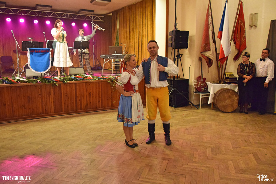 Srdce Otvovic - Slavnostní ples ke 100. výročí založení Československé republiky 2018 - 00024