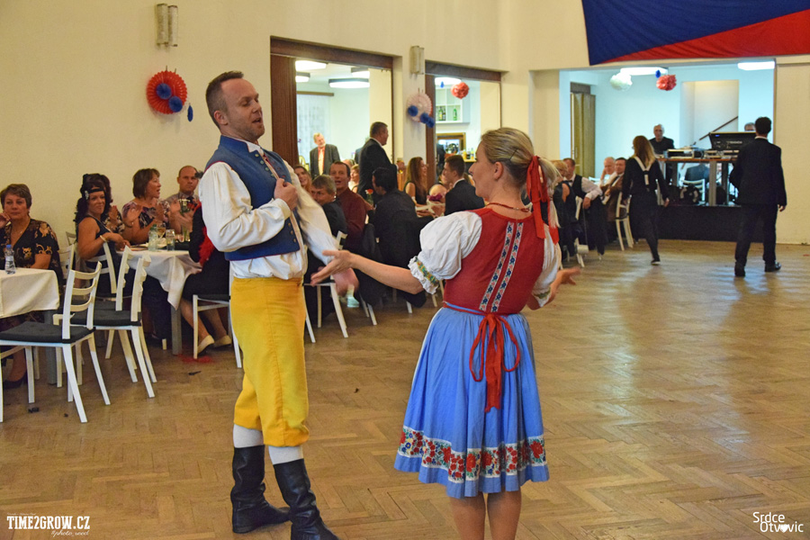 Srdce Otvovic - Slavnostní ples ke 100. výročí založení Československé republiky 2018 - 00025
